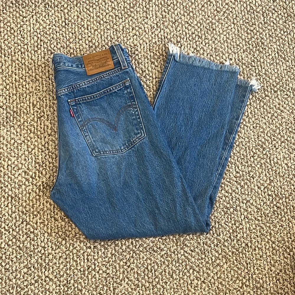 Levi’s Wedgie Straight Jeans in Uncovered Truth Blue Size 29